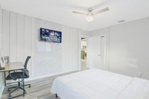 Spacious and luxurious home centrally located between Miami and Ft. Lauderdale
